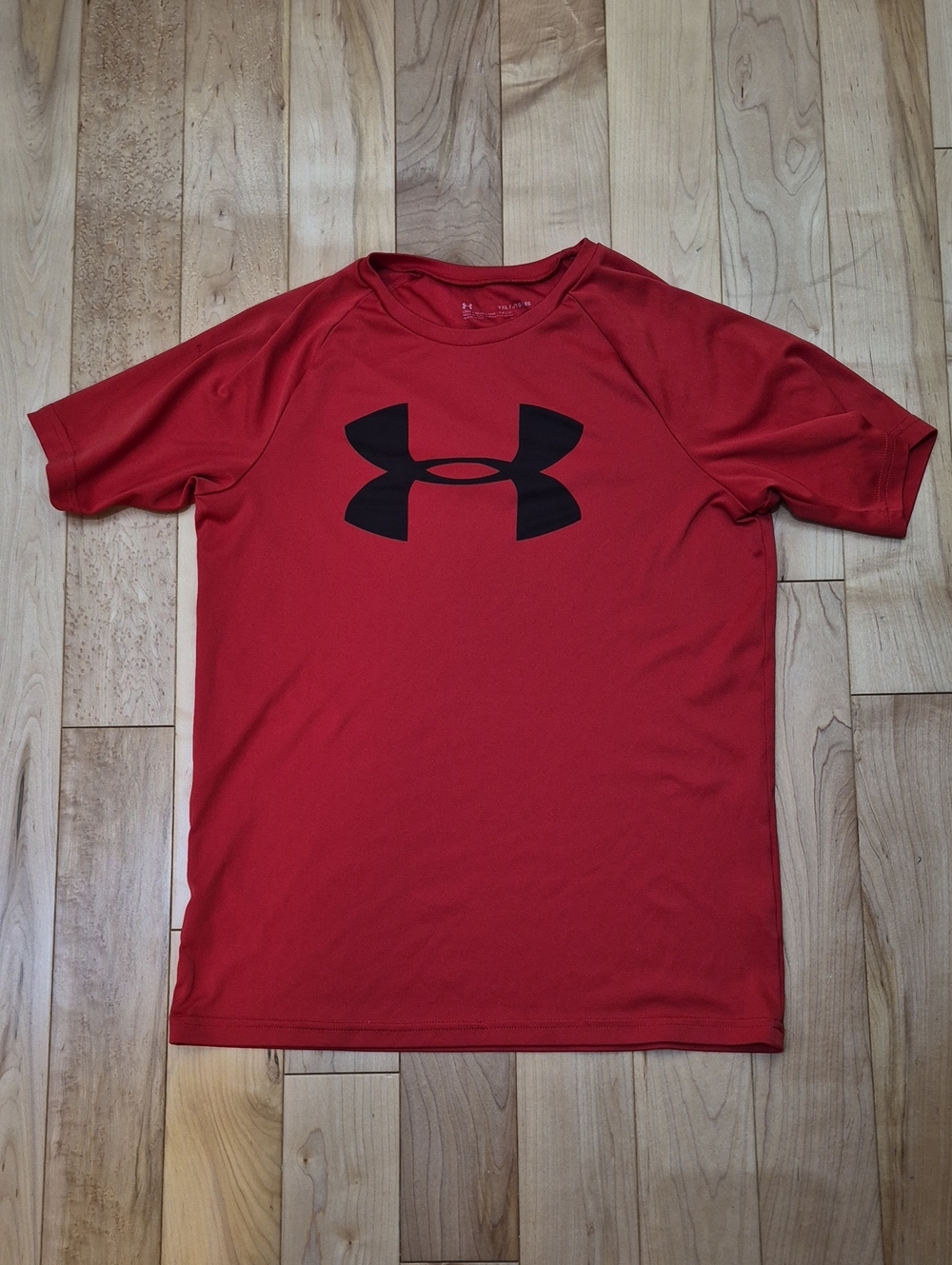 Boys Size 14 Under Armour Red  Short Sleeve Shirt
